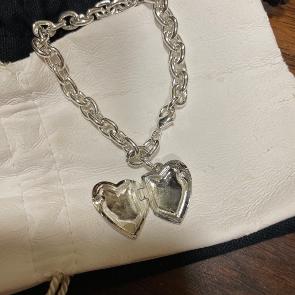 Locket bracelet “R” - Picture 2 of 3